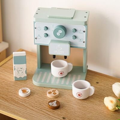 Dinette en bois idéale comme cadeau pour petite fille, jeu d’imitation éducatif et créatif