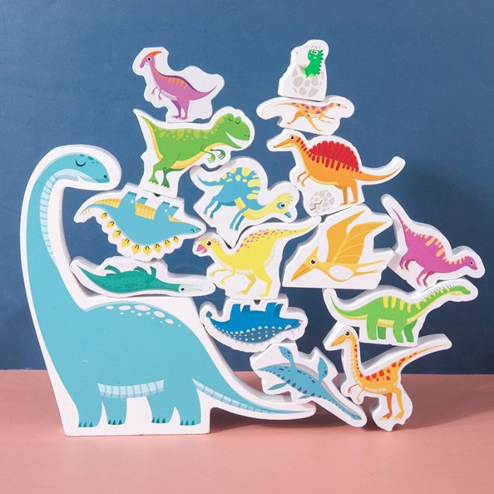petit garçon de 3 ans qui joue avec dinosaure jouet et jouet dinosaure voiture dinosaure jeu de construction en bois jouets dinosaures