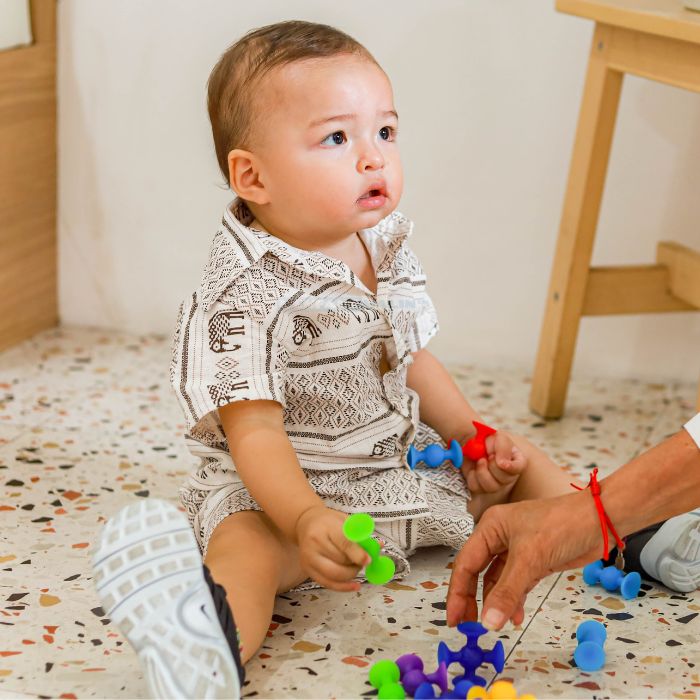 jeu-bebe-ventouse-jouet-ventouse-bebe-jeu-de-construction-jouet-bebe-idee-cadeau
