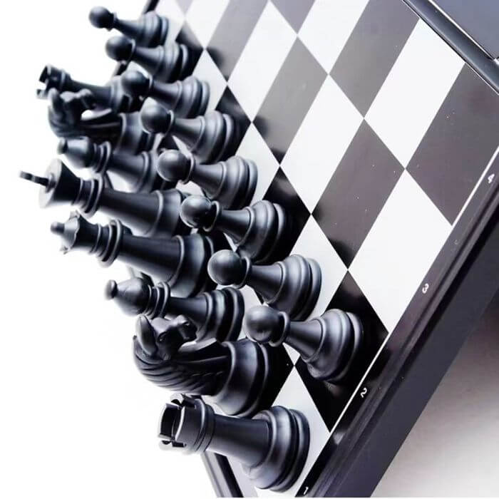 jeu d'echec magnétique transportable pour voyager partout