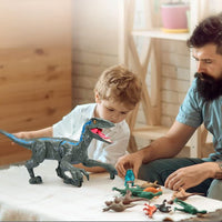 garçon de 4 ans qui joue avec son dinosaure jouet jouets dinosaures jouet dinosaure voiture dinosaure 
