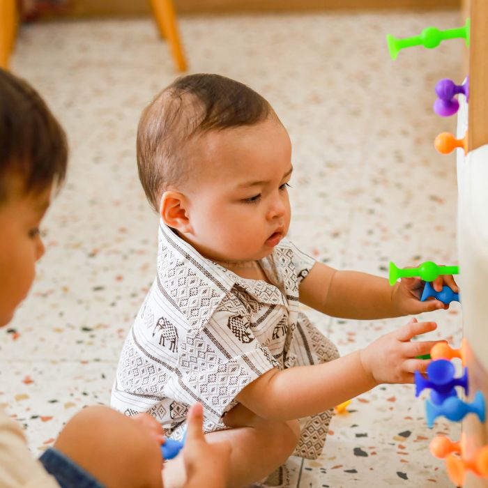 jeu-bebe-ventouse-jouet-ventouse-bebe-jeu-de-construction