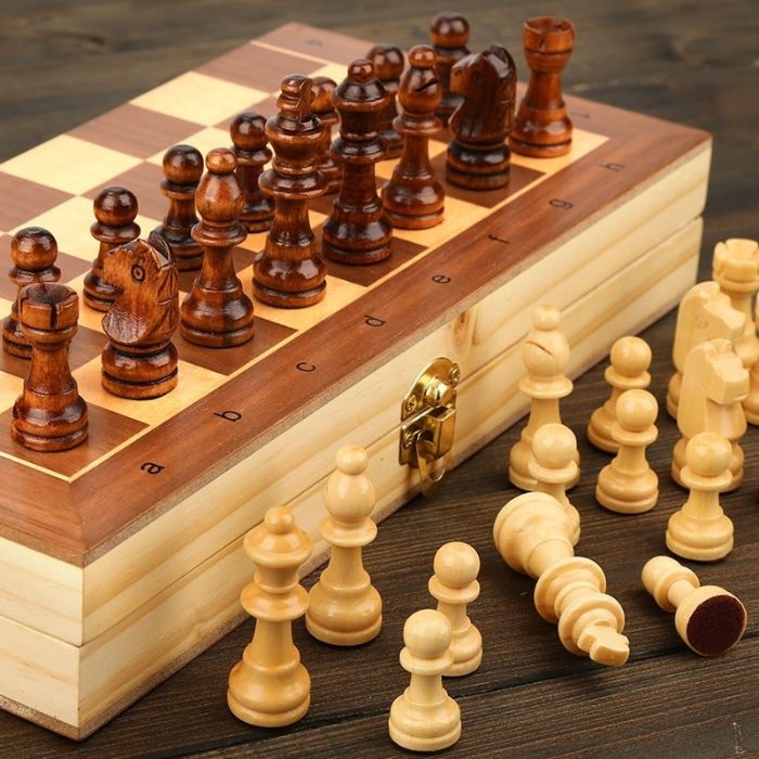 très beau jeu d'échecs en bois magnétique jeu de société adulte jeu d'echec en bois boutique l'enfant malin pour idée-cadeau