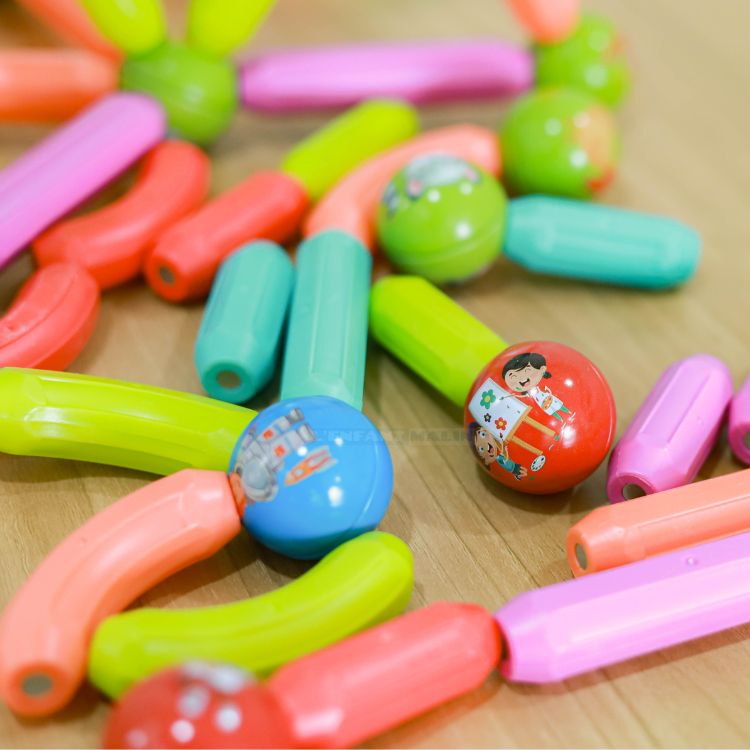 jeu-magnétique-construction-construction-magnétique-idee-cadeau-noel-enfant